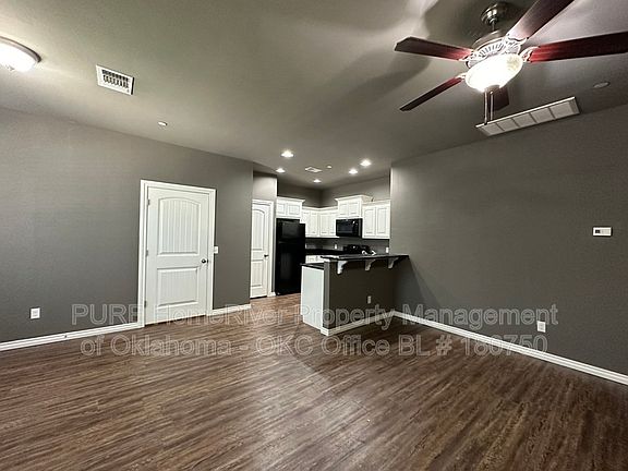 2nd image of 1027 SW 92nd St