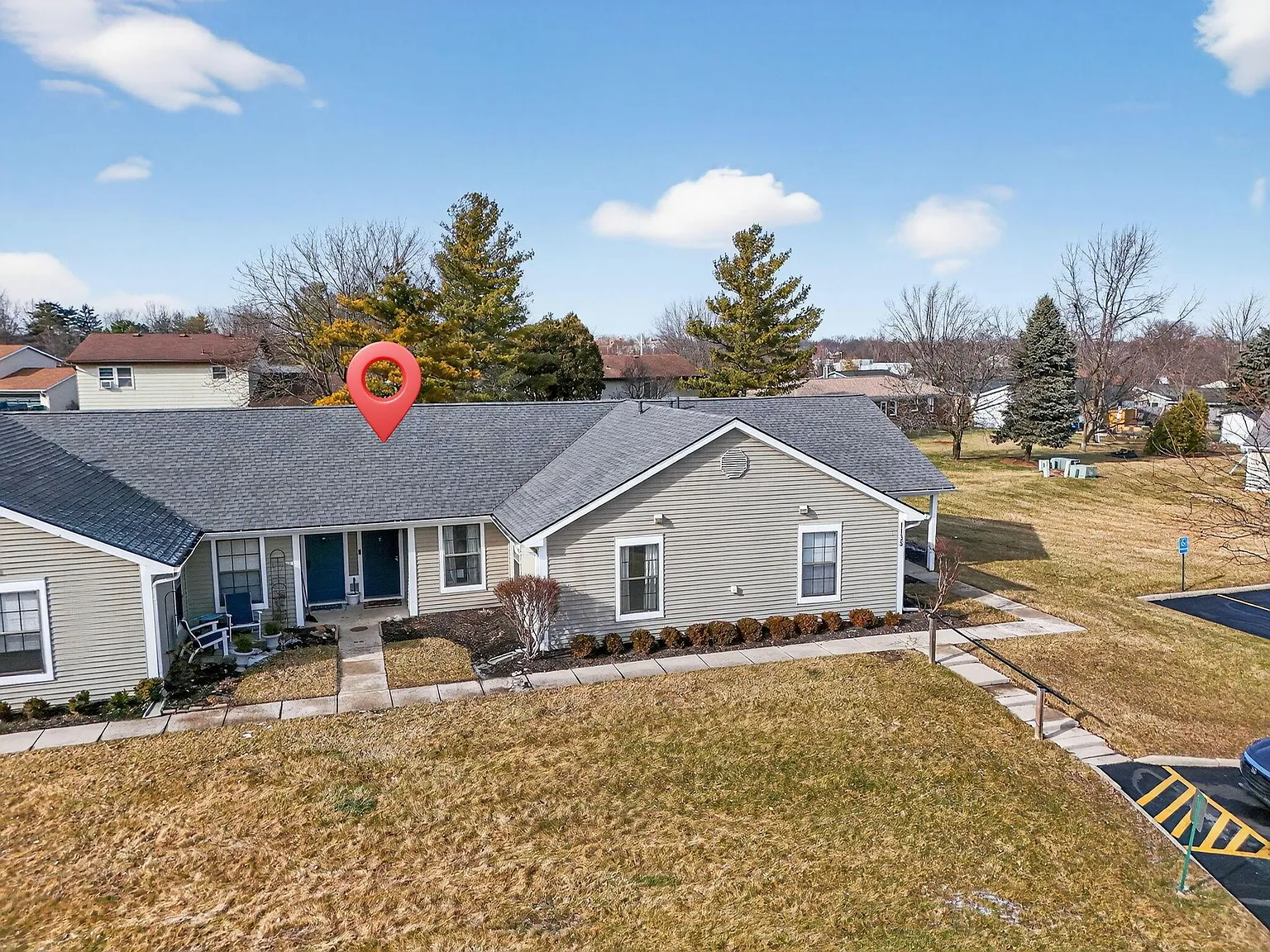 1135 Coventry Way #B photo 1