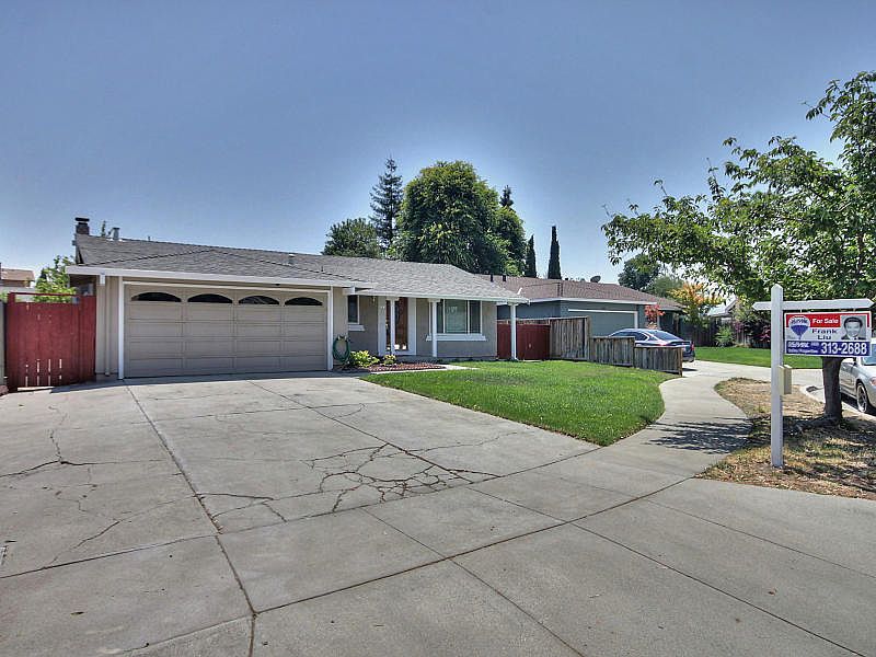 1st image of 44 Lymehaven Ct