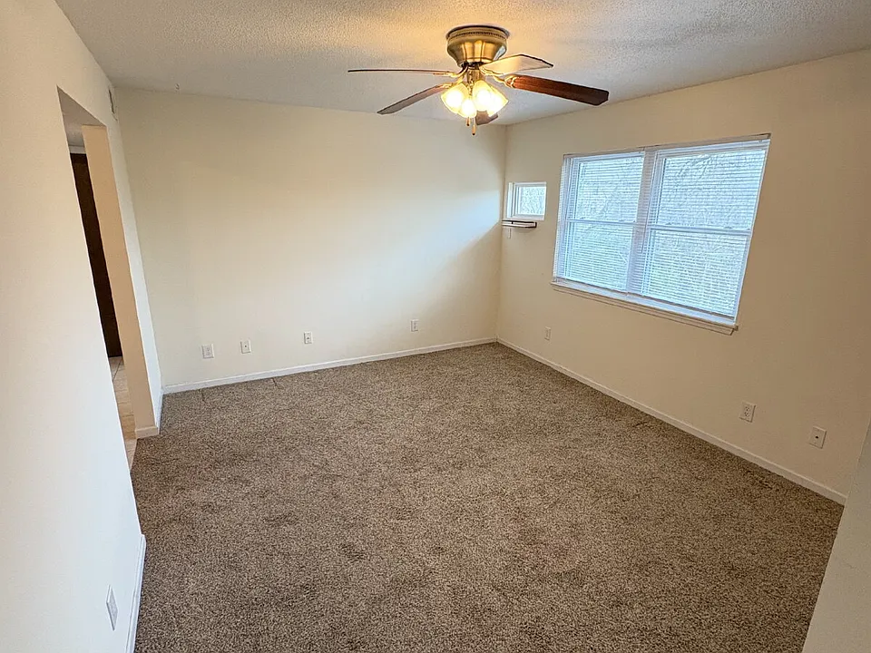 1030 Southpark Dr #7