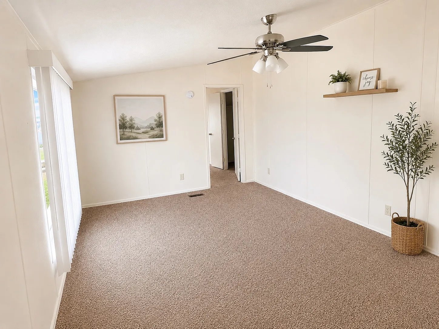 3 bed, 1230 sqft, $1,949 — Photo 3