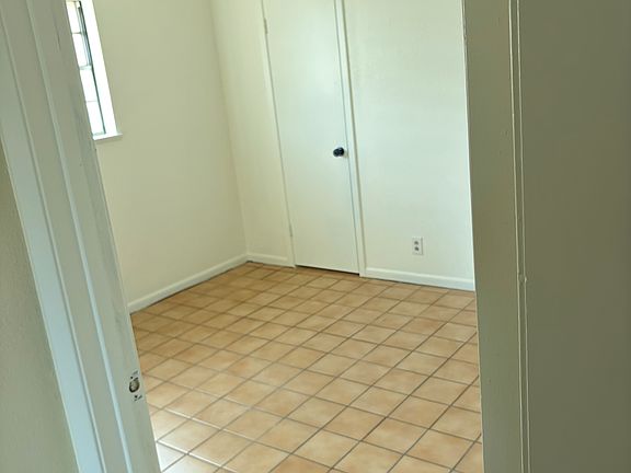2nd image of 982 Washington Blvd #A