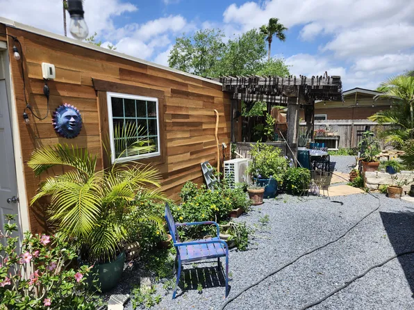 1639 Sam Houston Dr, Harlingen, TX 78550