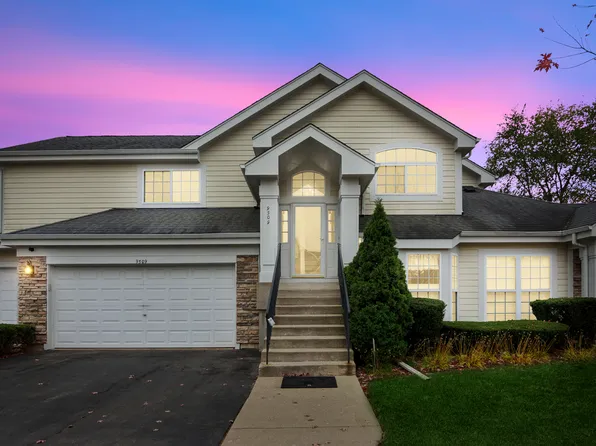 9509 Georgetown Ln #9509, Crystal Lake, IL 60014
