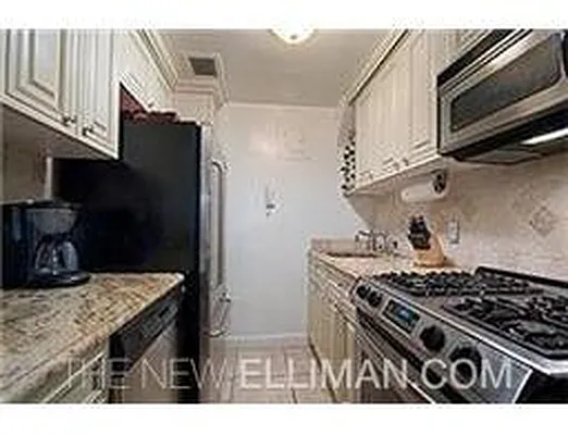 Sold by Douglas Elliman | media 10