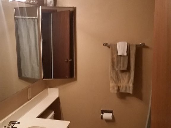 5th image of 151 Circle Dr