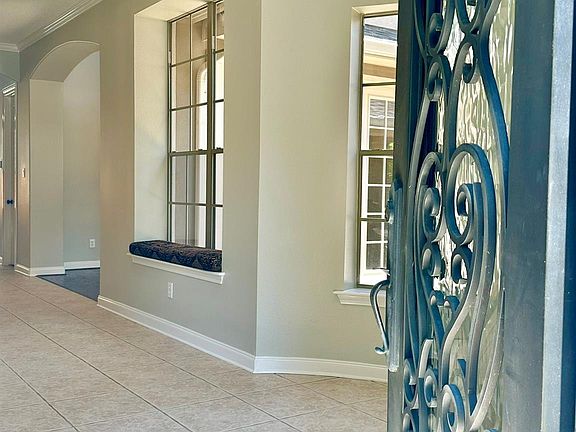 4th image of 107 E Mirror Ridge Cir
