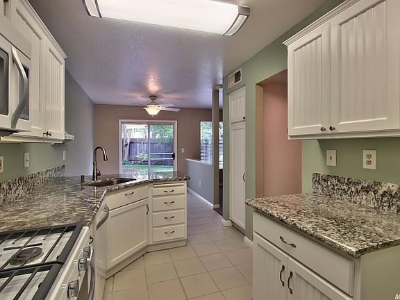 3rd image of 2657 Tyler Way