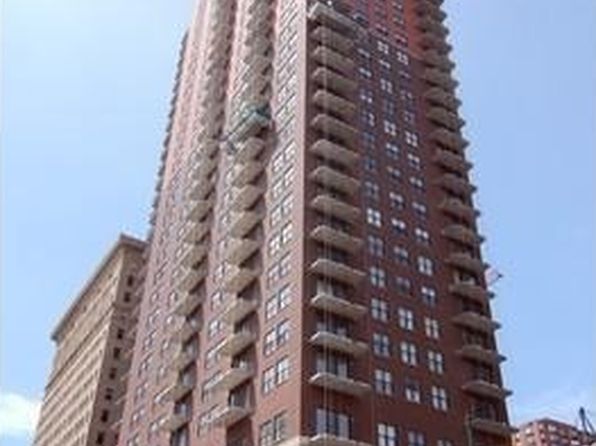 41 E 8th St APT 2606