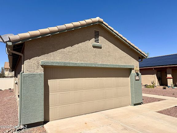 5th image of 21330 E Reunion Rd