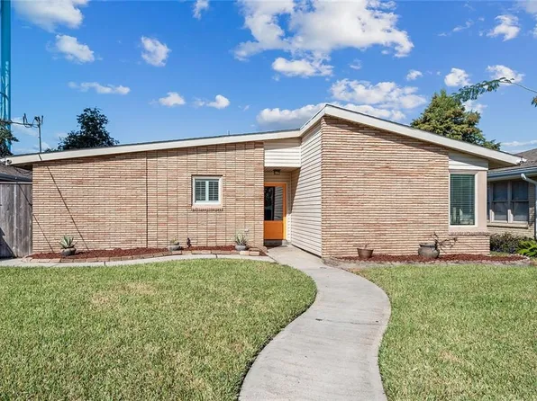 34 Pamela Pl, Arabi, LA 70032