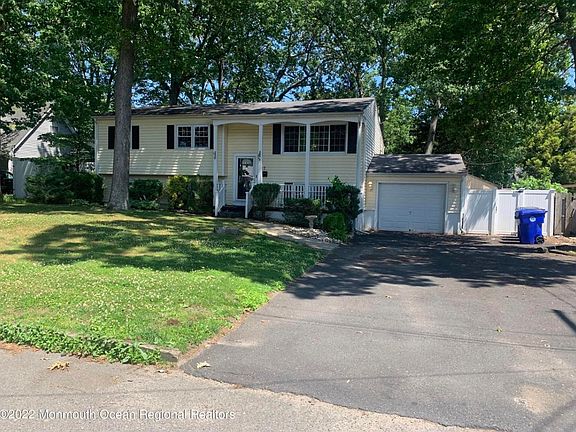 2nd image of 27 Wayside Dr