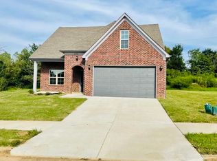 4398 Oaks Royal Dr, Memphis, TN 38128