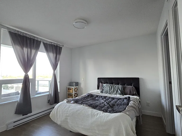 908 Quayside Dr — Photo 14