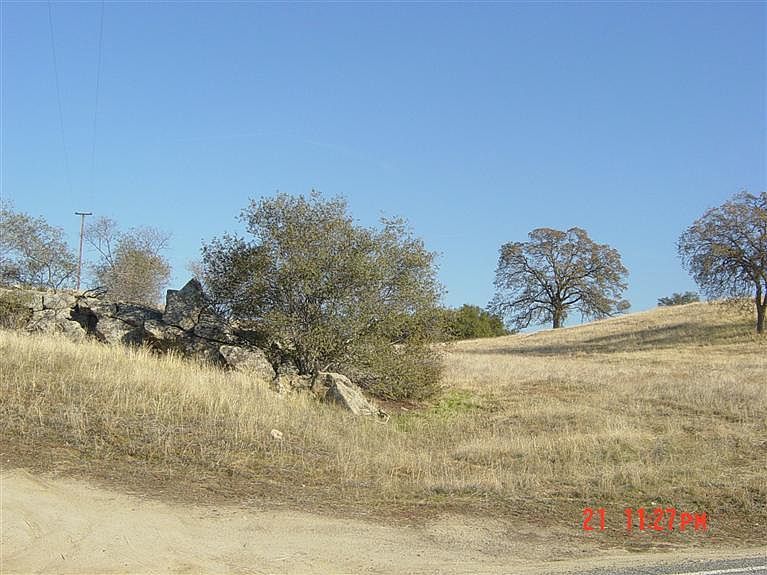 2nd image of 39475 Lilley Mountain Dr
