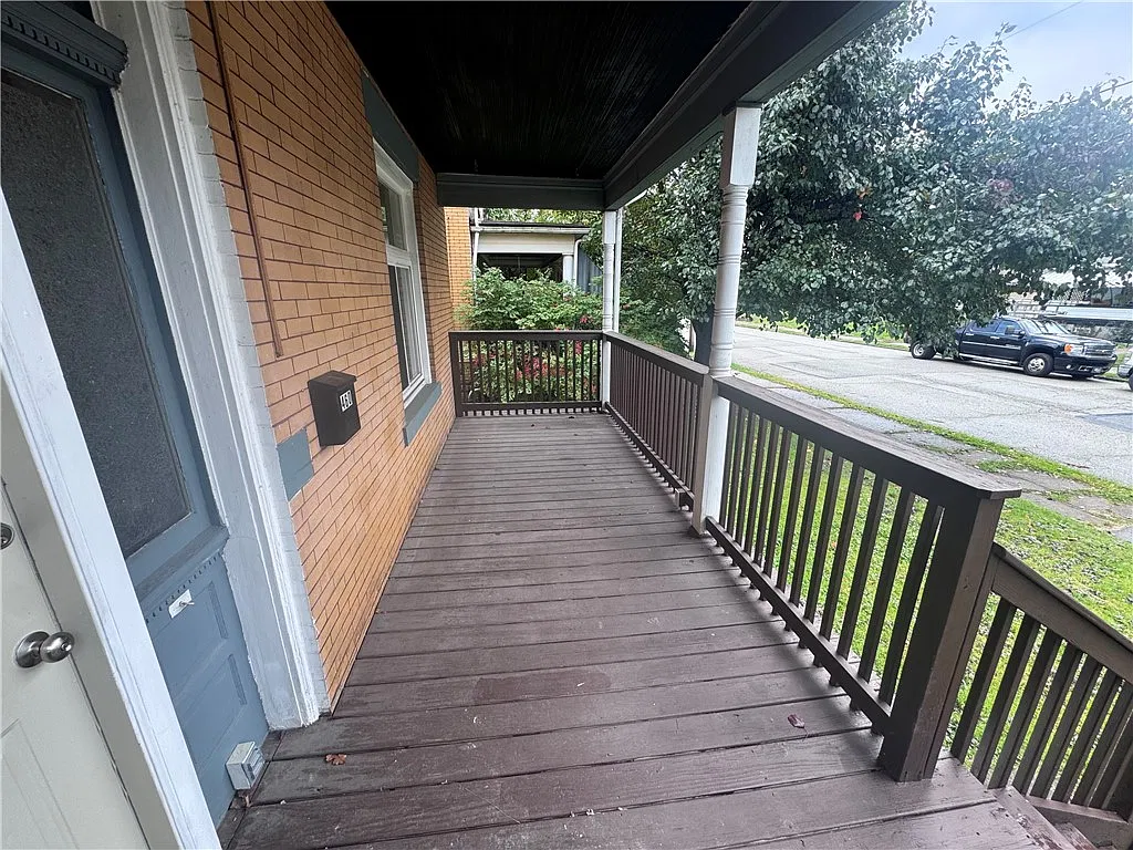 3 bed, 1746 sqft, $1,300 — Photo 2