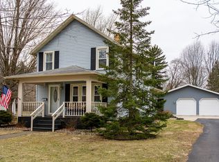 319 N Detroit St, Buchanan, MI 49107
