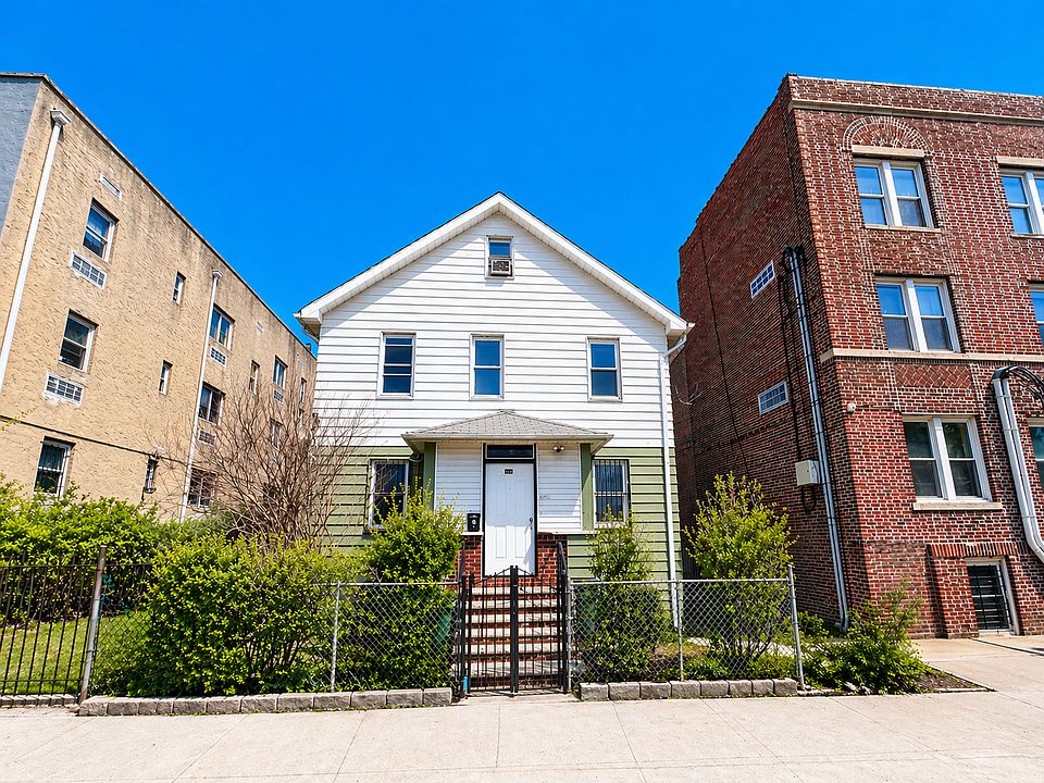 1st image of 994-996 18th Ave #2
