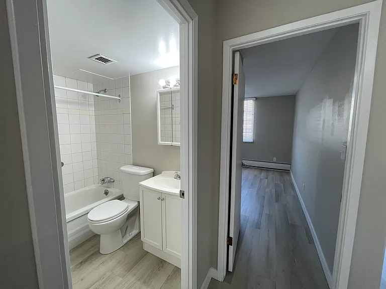 824 13th Ave SW — Photo 14