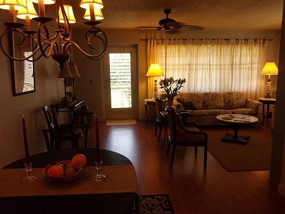 3rd image of 213 Camden I