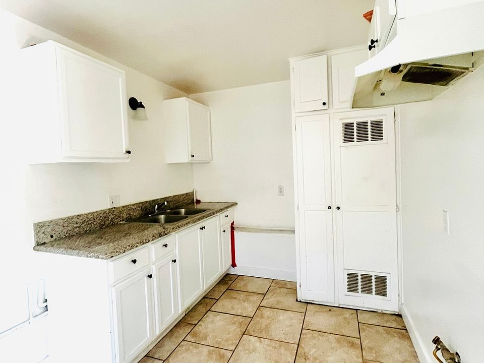1st image of 548 N Sierra Way #548