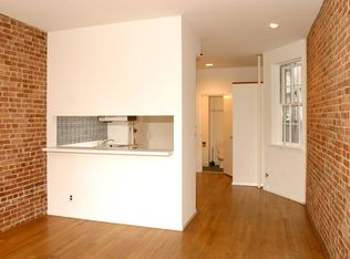 229 E 96th St APT 2RW, New York, NY 10128