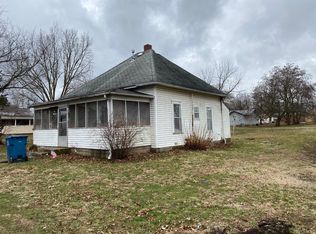 1306 Fair St, Cassville, MO 65625