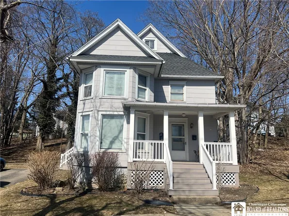 80 Cleveland Ave, Fredonia, NY 14063
