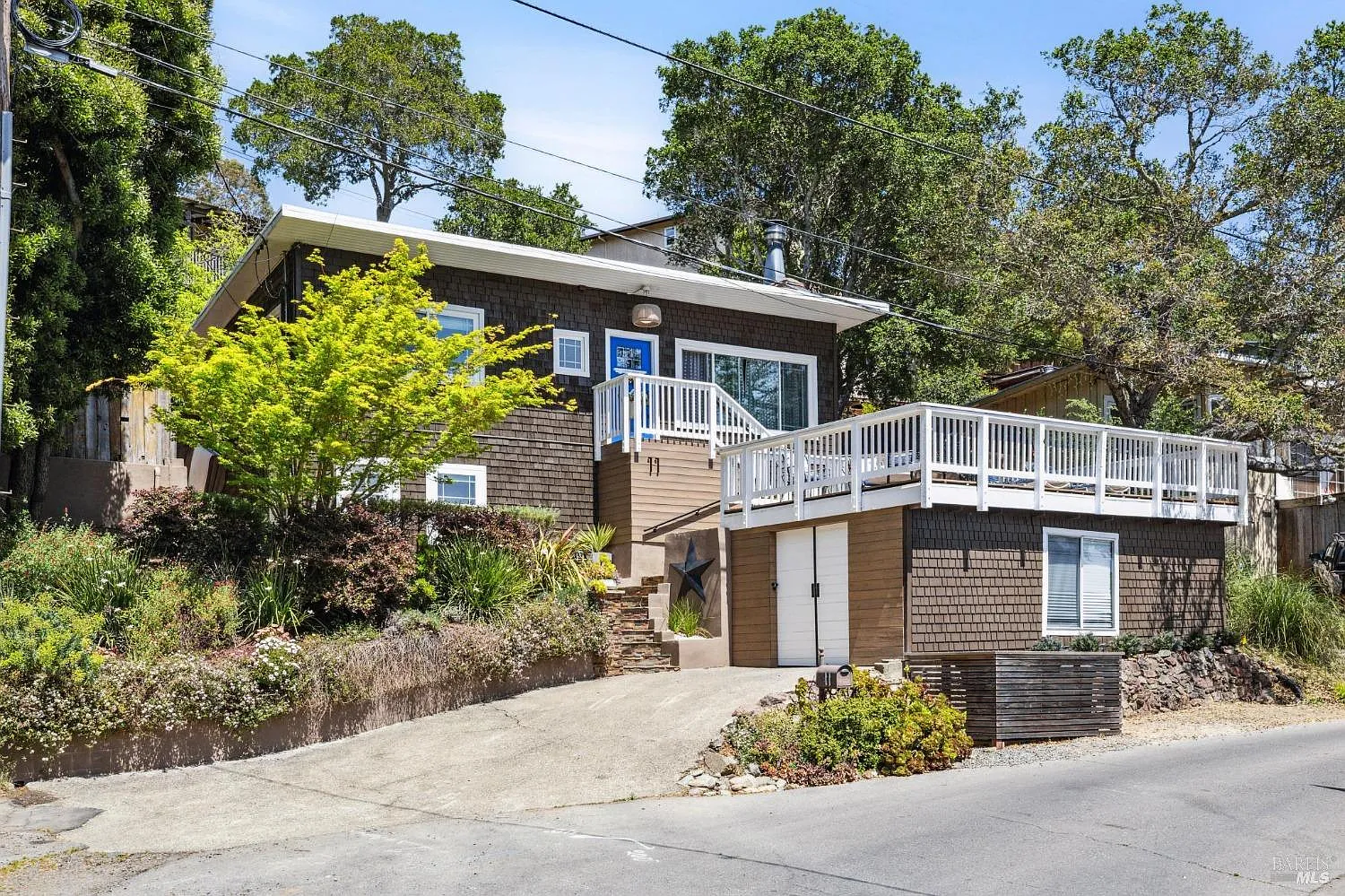 11 Miramar Avenue photo 1