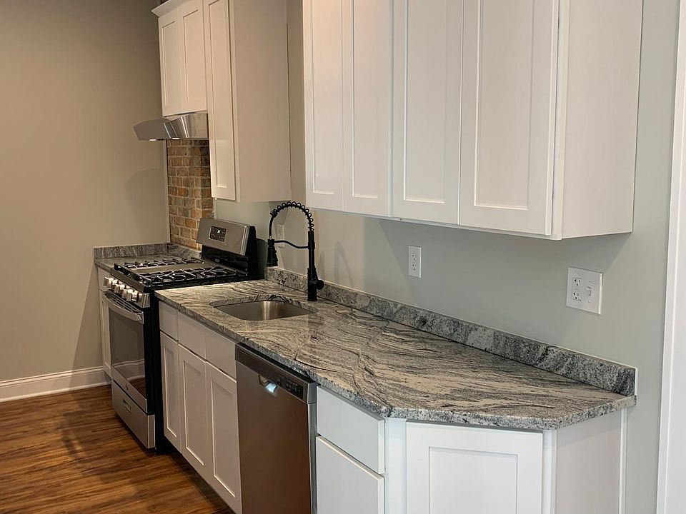 1st image of 54 Whitney Pl #4