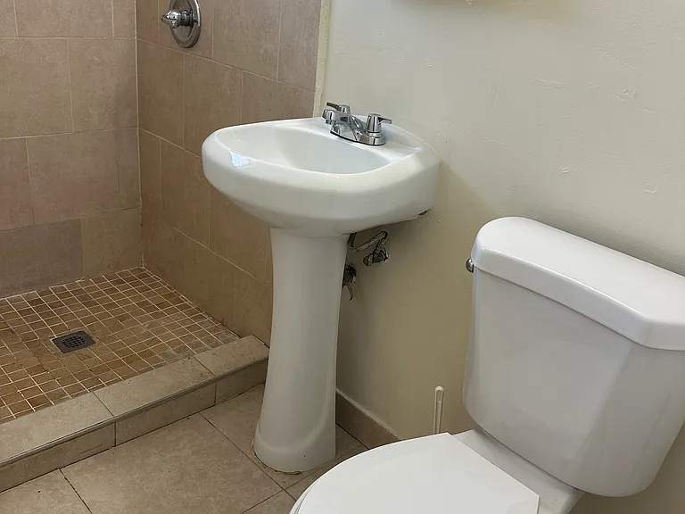 13230 NE 6th Ave #2 — Photo 9