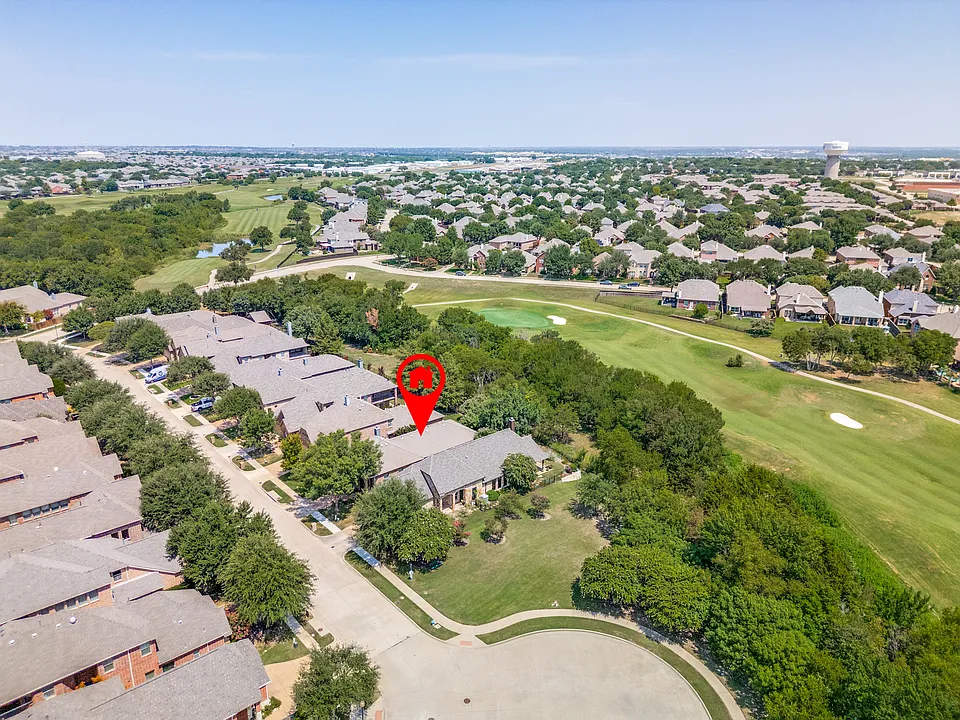 9404 National Pines Dr