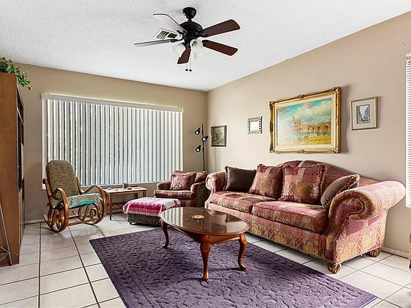 5th image of 2216 Buttercup Ct