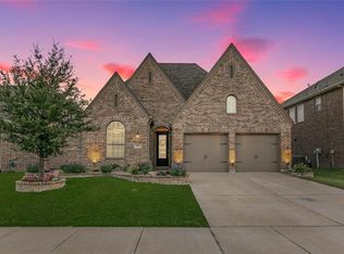 979 Canterbury Ln, Forney, TX 75126