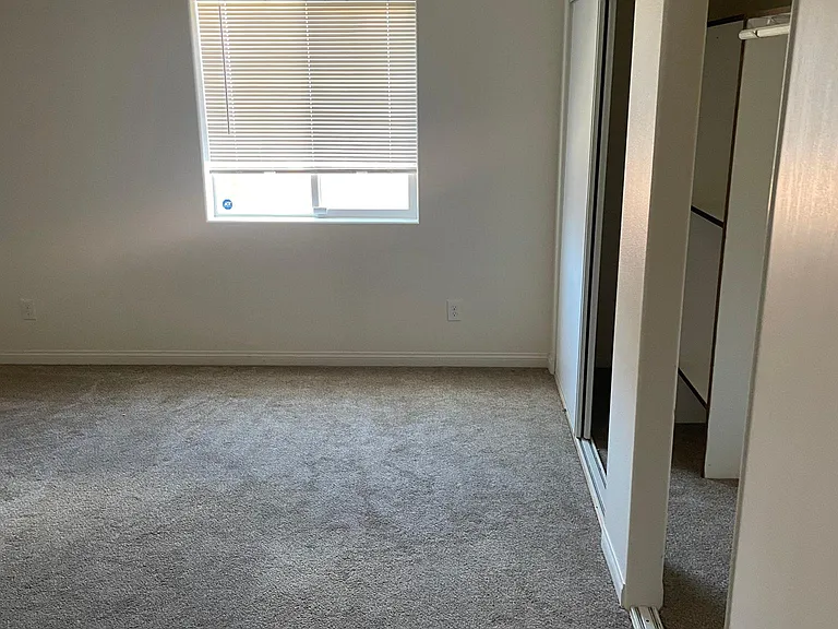 8600 Lime Ave — Photo 13