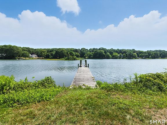 3rd image of 88 Cove Road