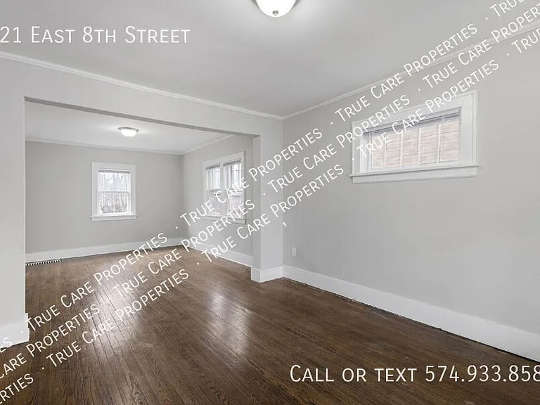 221 E 8th St — Photo 6
