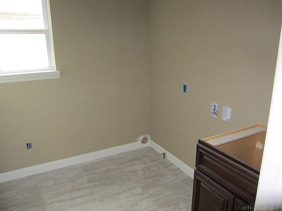 2nd image of 54092 Wexford Dr