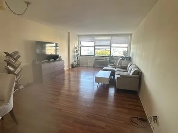 7002 Blvd East image 16 of 22