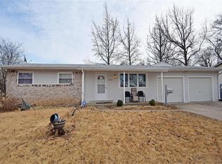 2180 Splendor Dr, Florissant, MO 63031