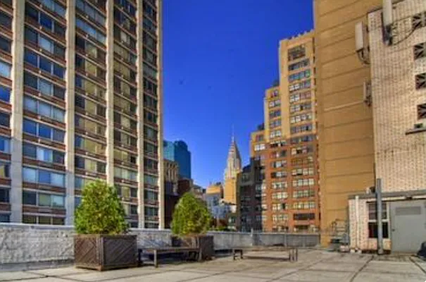 Rented by Manhattan Realty Group | media 7