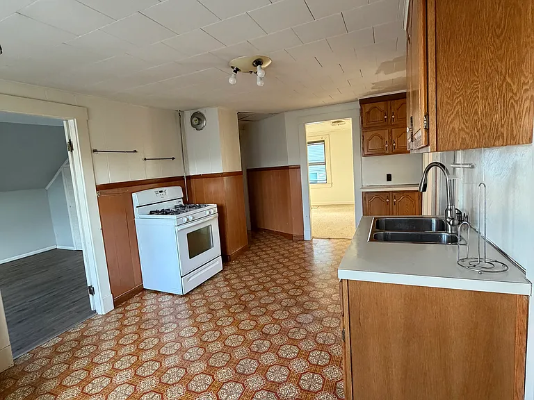 26 Wintworth St #2 — Photo 8