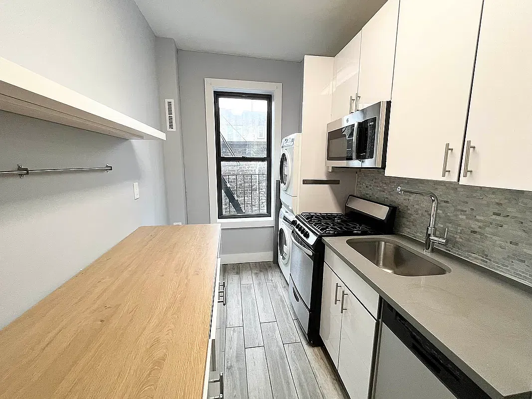 16 Menahan Street — Photo 3
