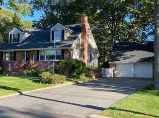 127 Chapel Rd, Mahwah, NJ 07430