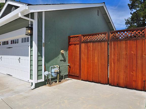 3rd image of 5508 Shorehaven Cir