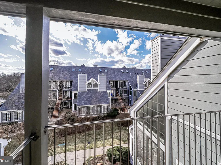 7012 Irwell Ln #14E — Photo 32