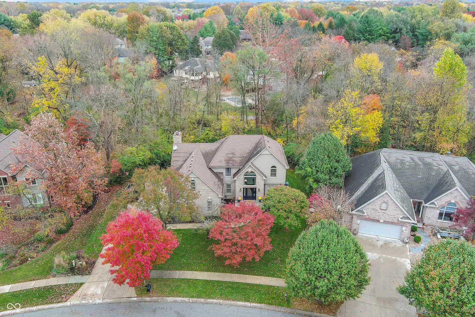 467 Vanhoy Dr photo 1