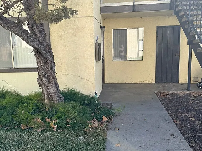 10906 Rincon St #10906 — Photo 2