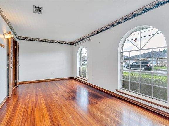 5th image of 1200 Pasadena Ave
