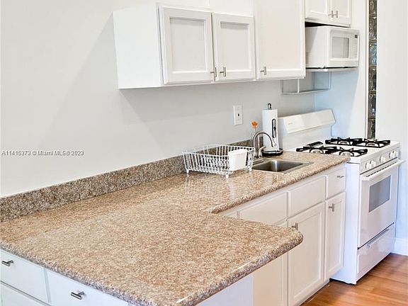 4th image of 2445 Lake Pancoast Dr APT O